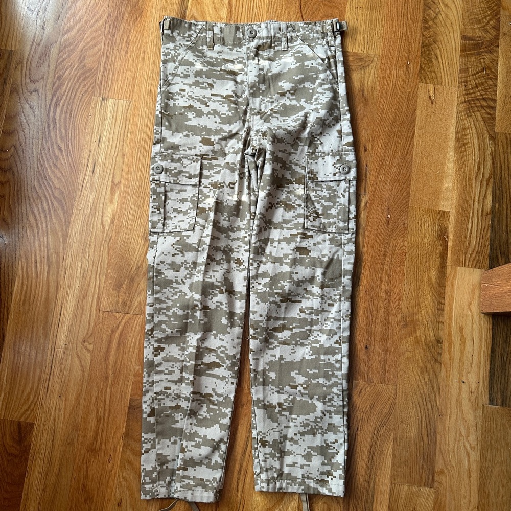 Rothco BDU pants-Desert Digital Camo- Youth Large- NEW!